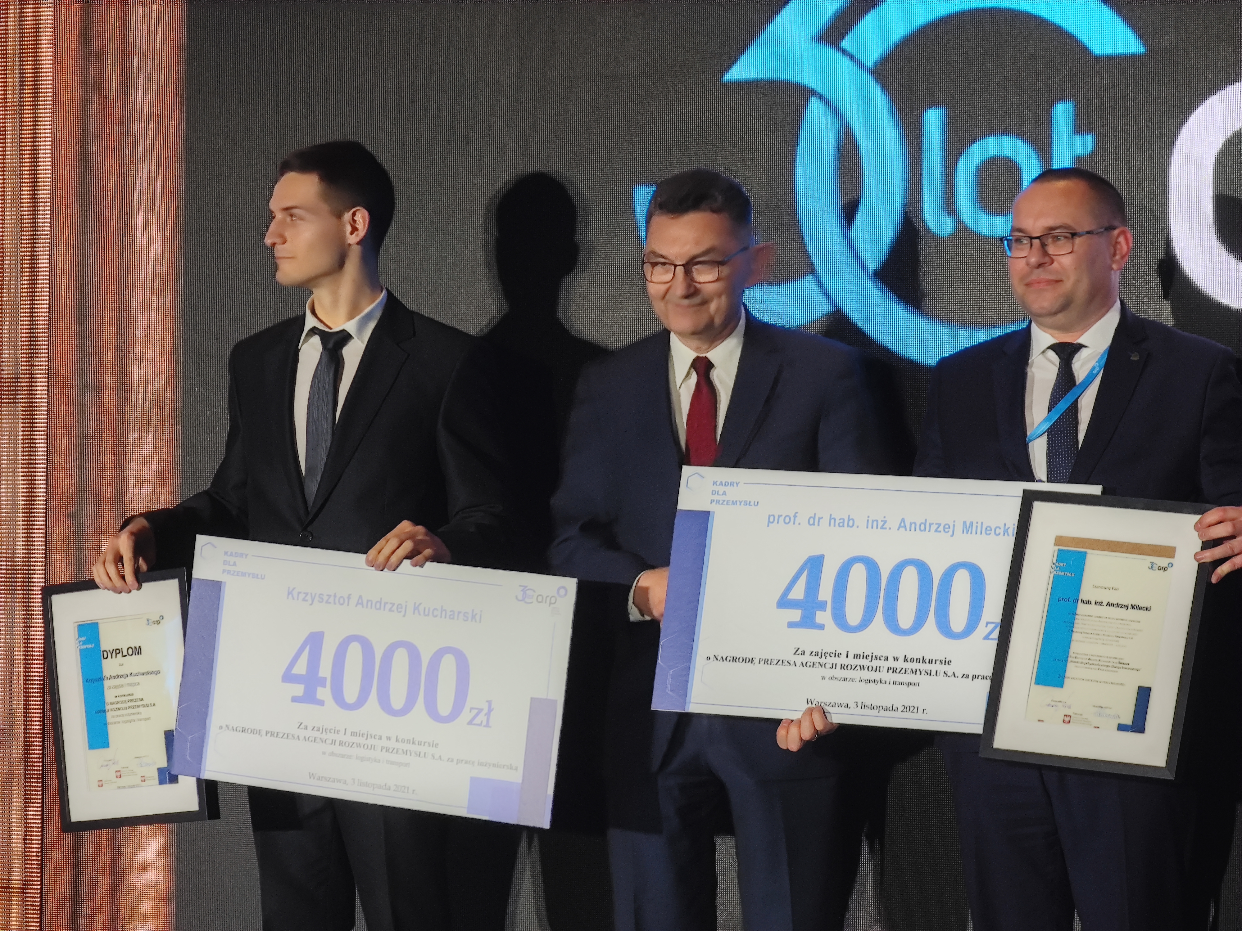 Wreczenie nagórd laureatom najlepszych prac dyplomowych