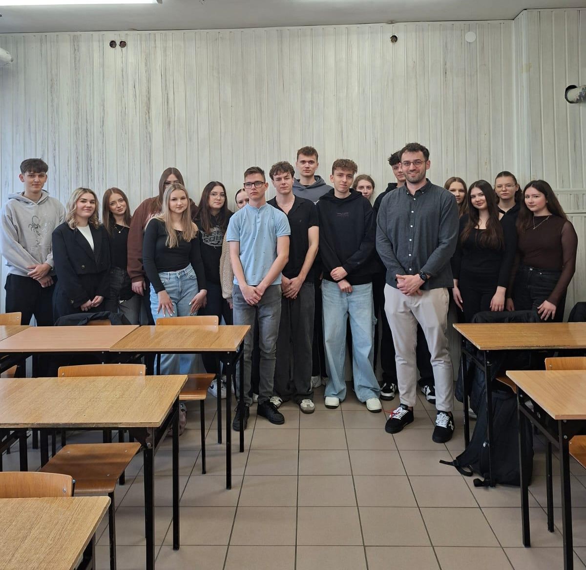 W Koperniku o sprzedaży w internecie